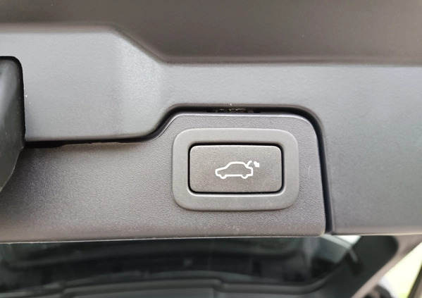 Land Rover Range Rover Evoque cena 116900 przebieg: 75000, rok produkcji 2018 z Warszawa małe 562